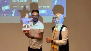 6005924031997529327-Picsart-AiImageEnhancer